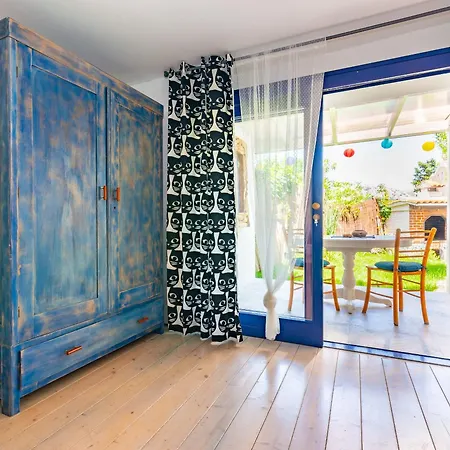 Apartment Dreamland *