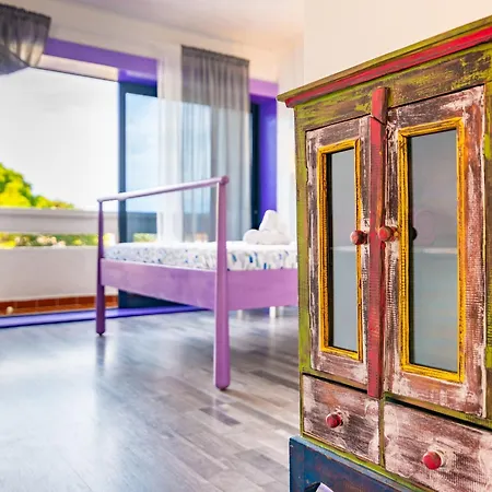 Apartment Dreamland *